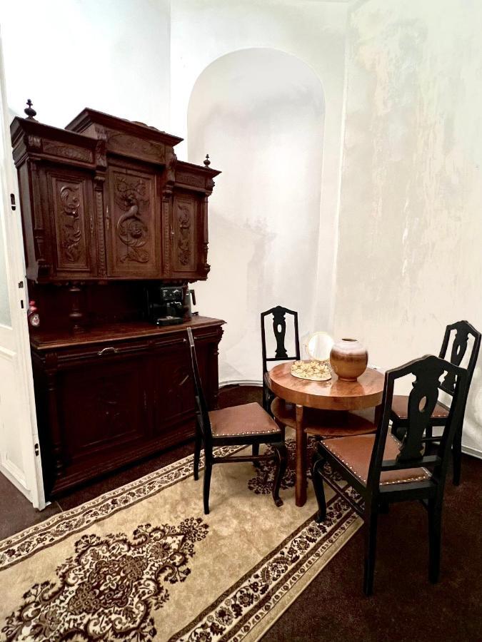 Appartement Csaky Palace Bratislava Extérieur photo
